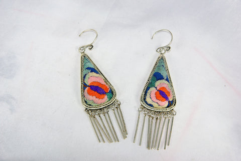 Triangular medium earrings with dangles