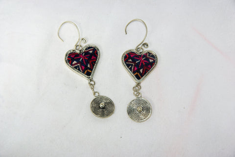 Heart-shaped small earrings