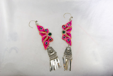 Earrings Large - Embroidered butterfly-wing pattern patch with rhomboid charm and dangles